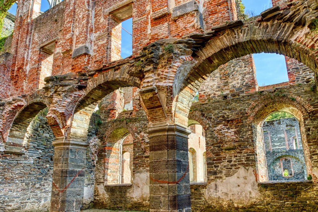 HDR Abbaye Villers-la-Ville villers la ville kerk eglise kerkfotografie religie religion bedevaart rooms katholiek kathedraal pelgrimage cathedrale klooster basiliek basilique